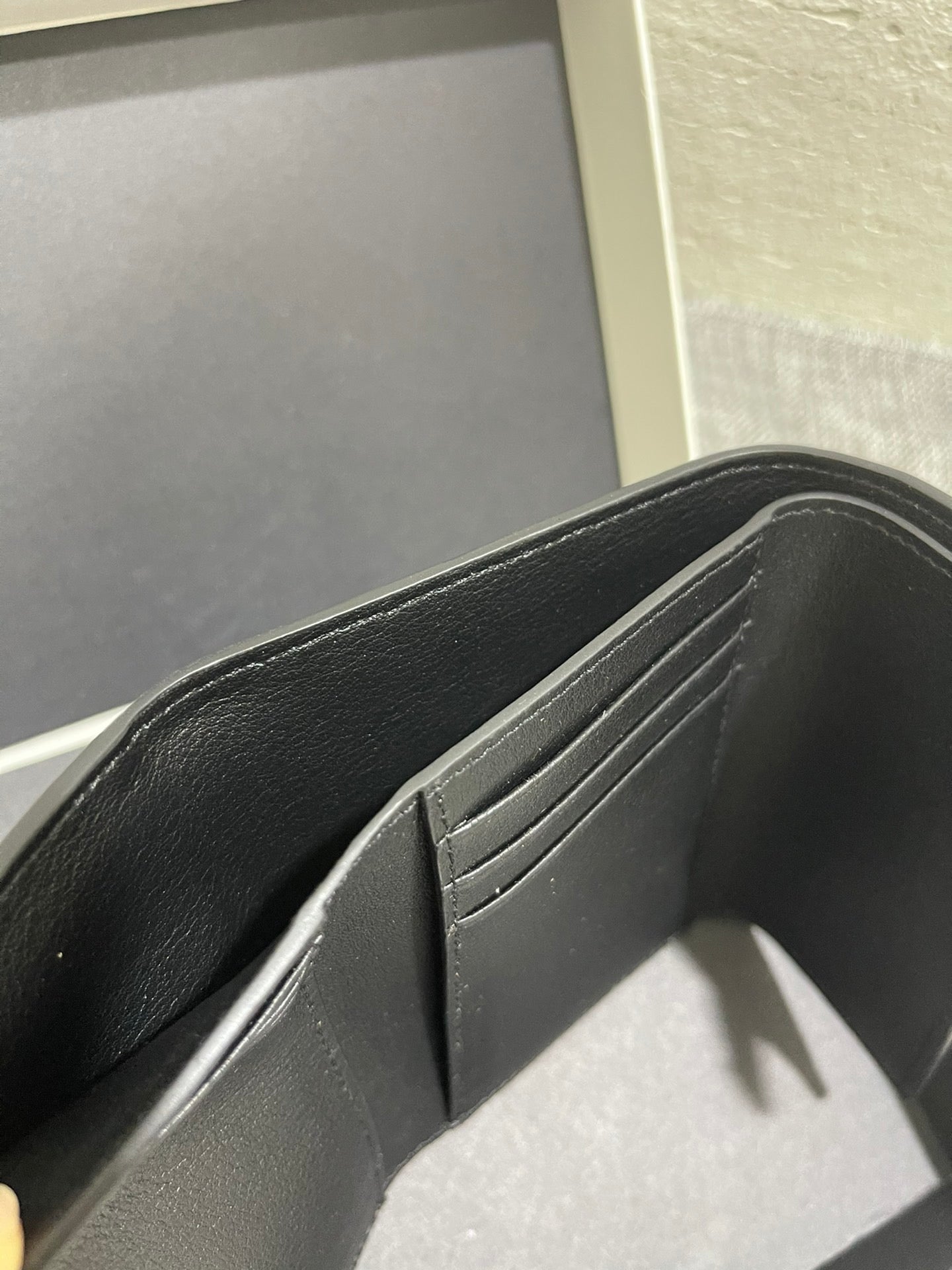 Loewe Wallet
