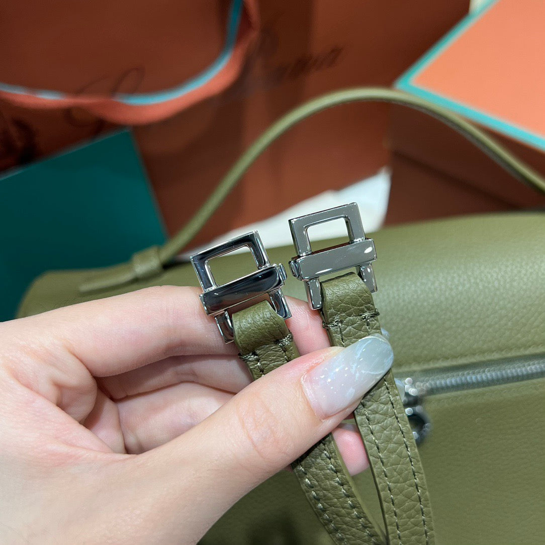 LP Extra Pocket L27 Handbag