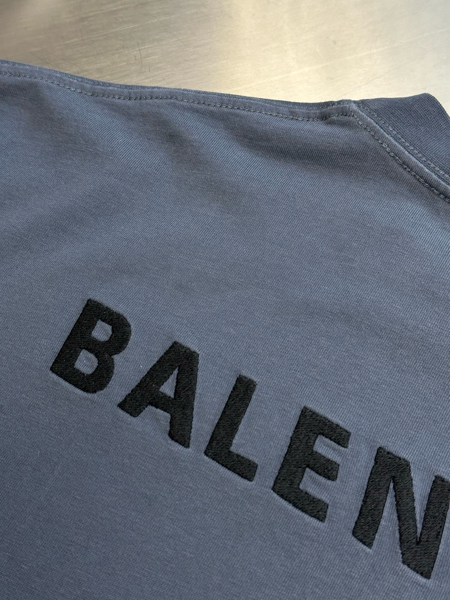 Balenciaga T-Shirt