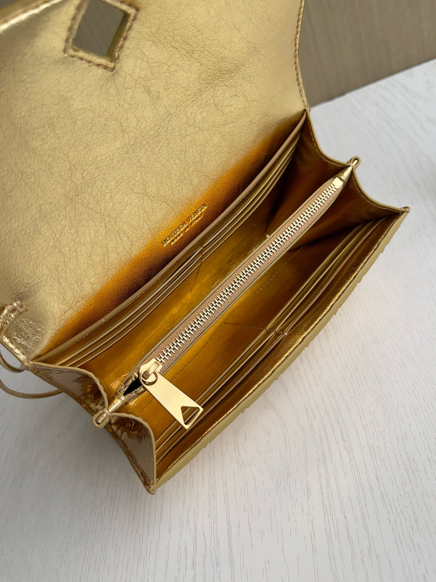 BV Andiamo Clutch Bag
19x11.5x3cm