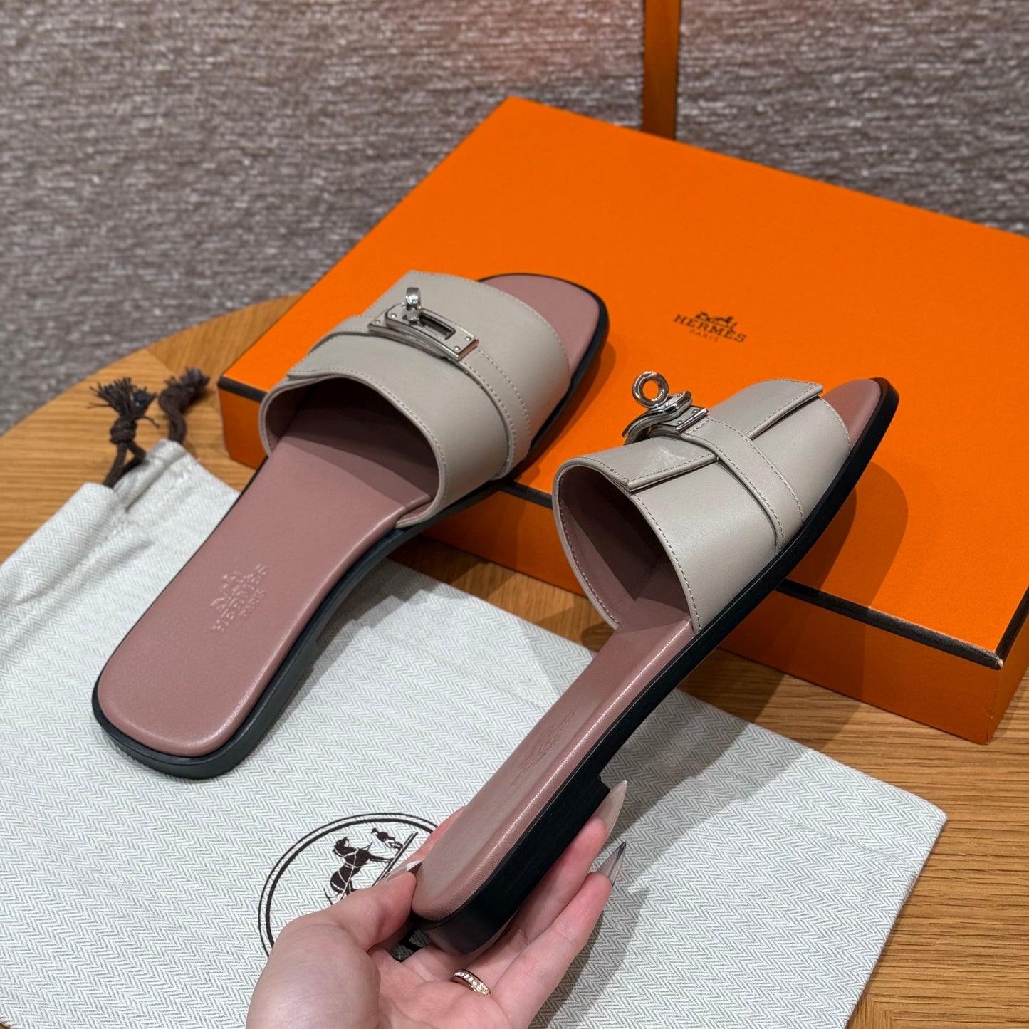 Hermes Slippers