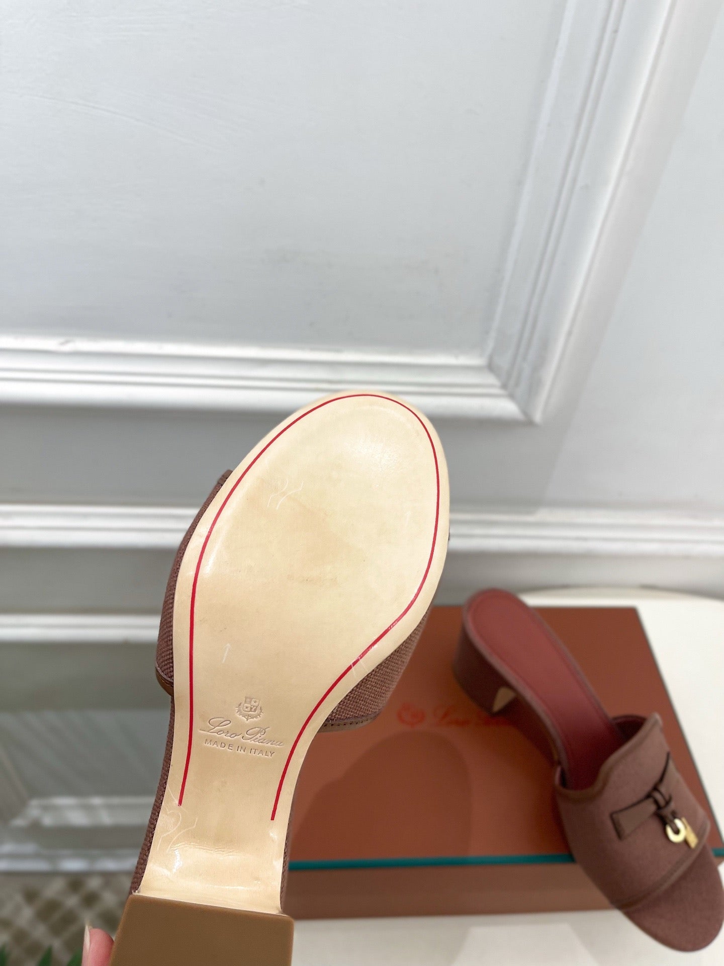LP Sandals