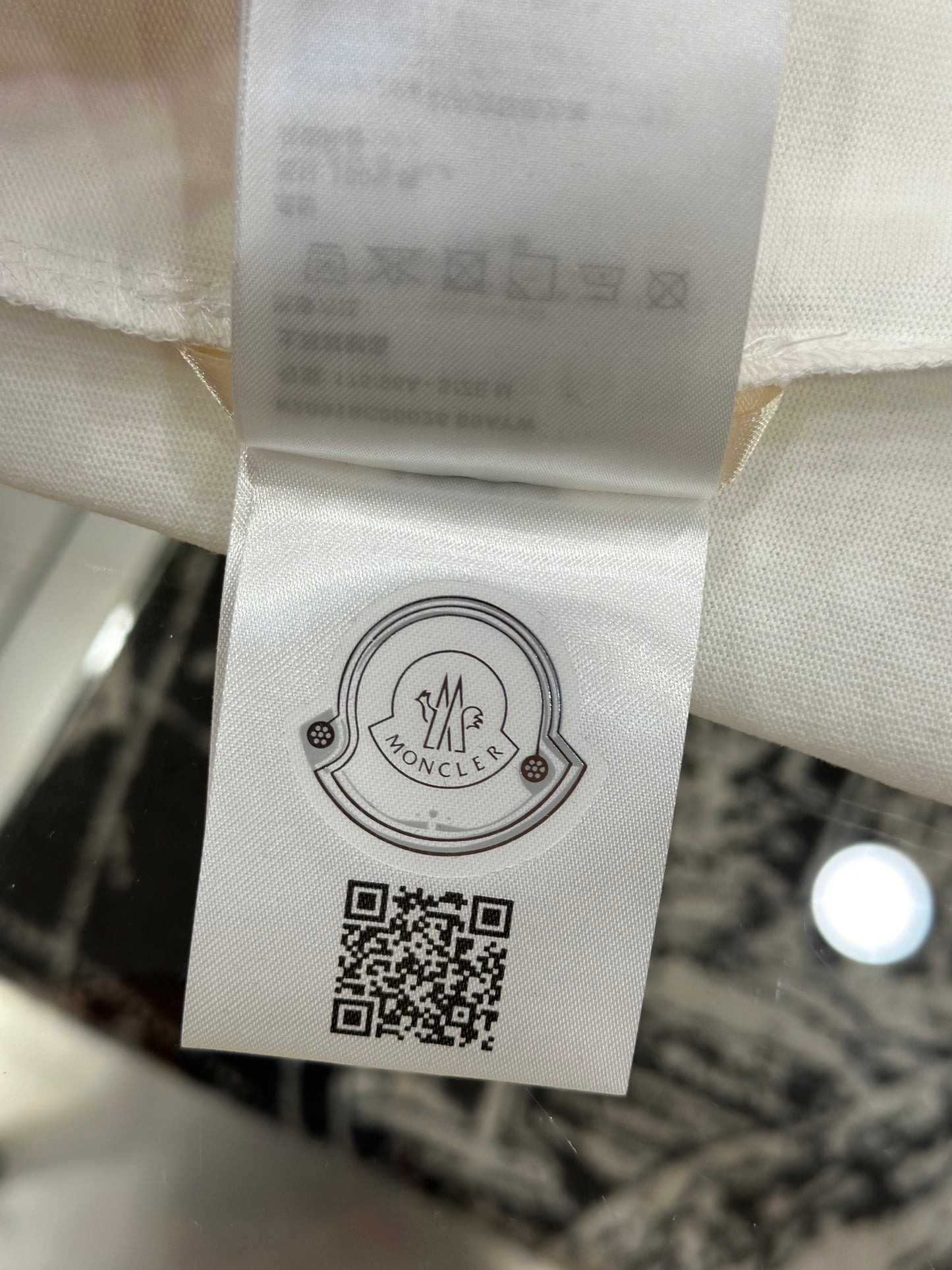 Moncler T-shirt