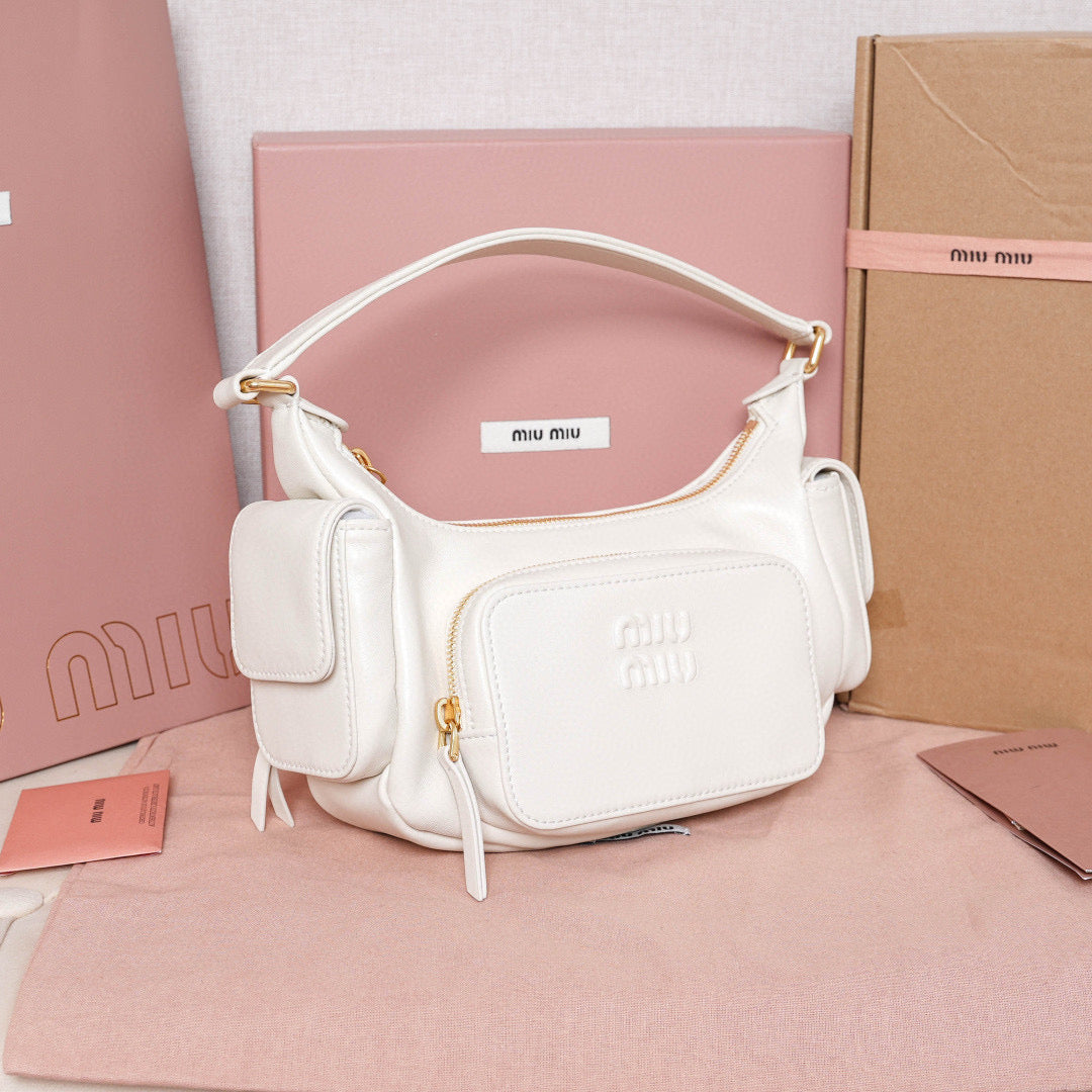Miu Miu Handbag 21x12x6cm