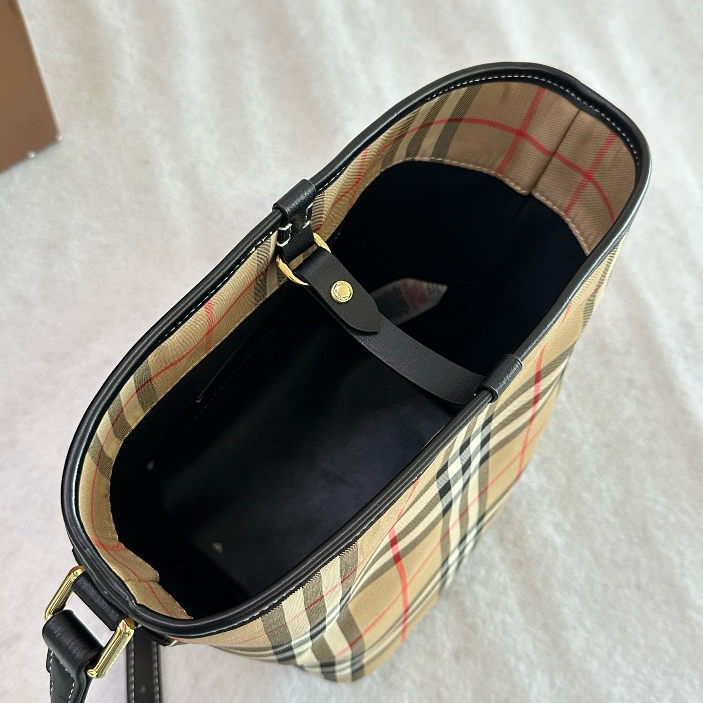 BBR Ashby Check Bucket Bag