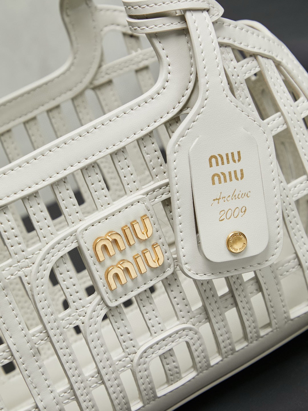 Miu Miu Basket Bag 24x12.5x9cm