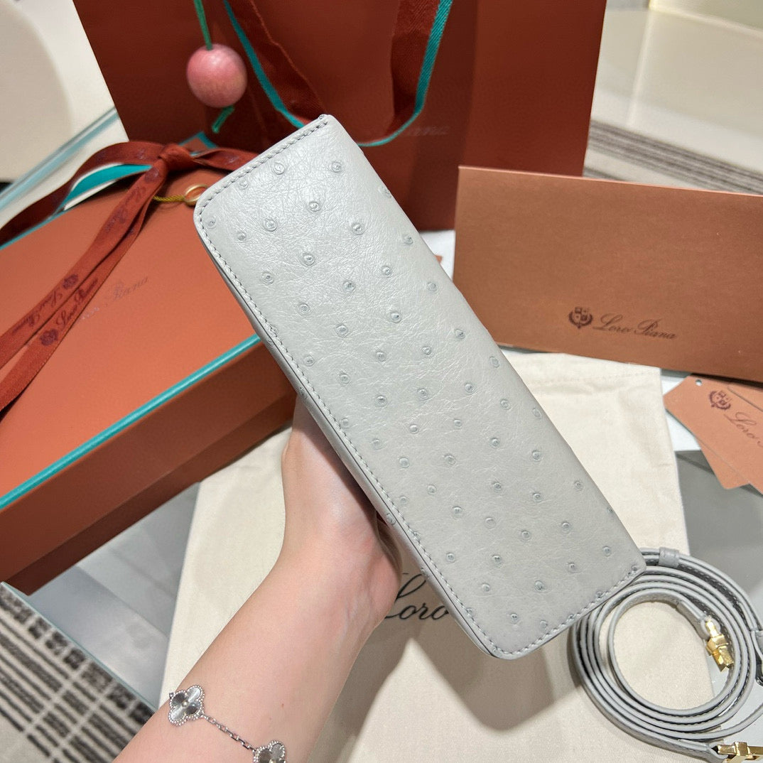 Loro Piana 19 Bag 19x7x12cm