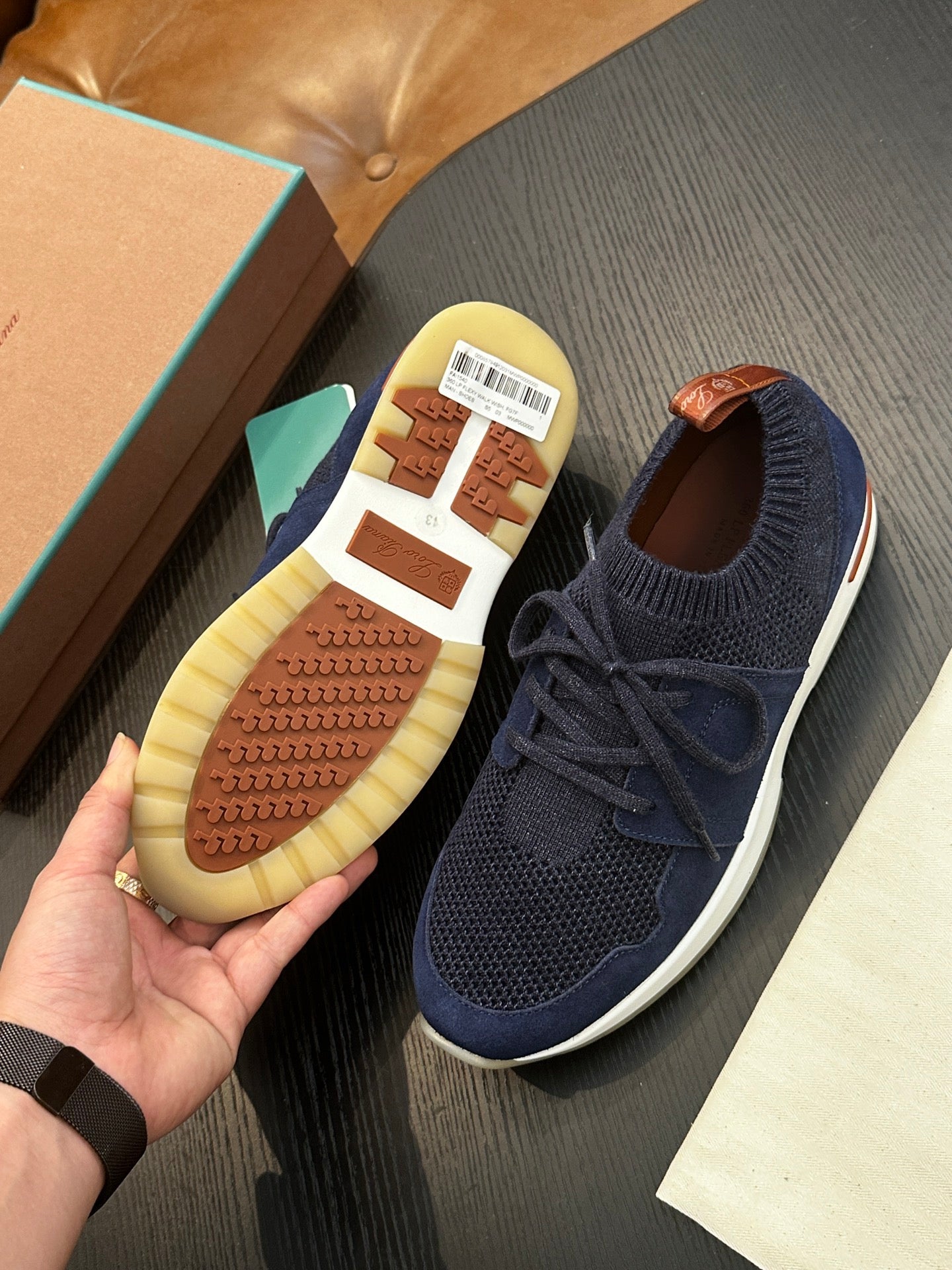 LP Sneakers