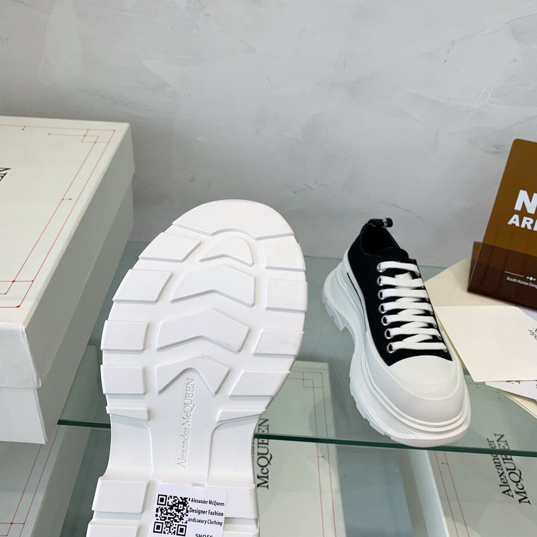 Alexander McQueen Sneakers