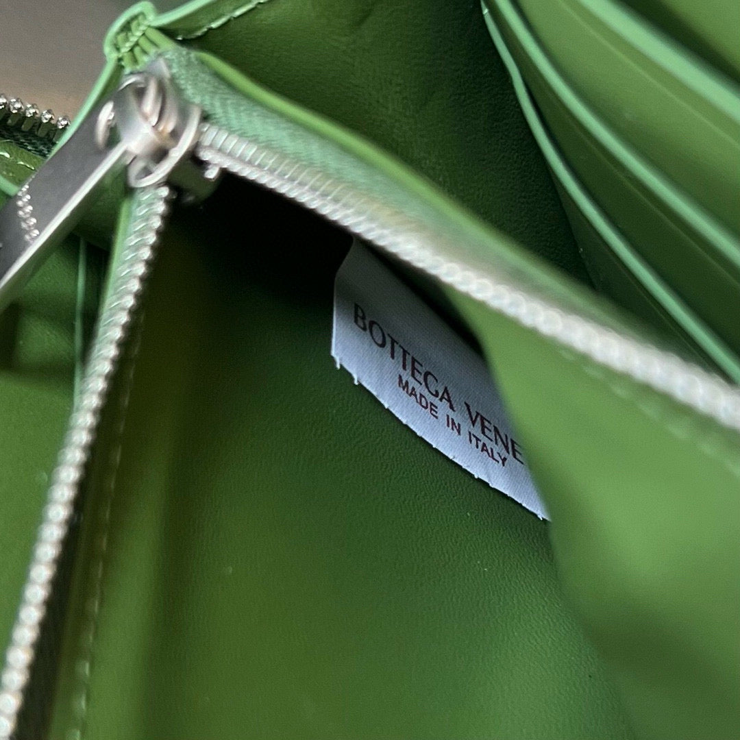 Bottega Veneta Long Zipped Wallet