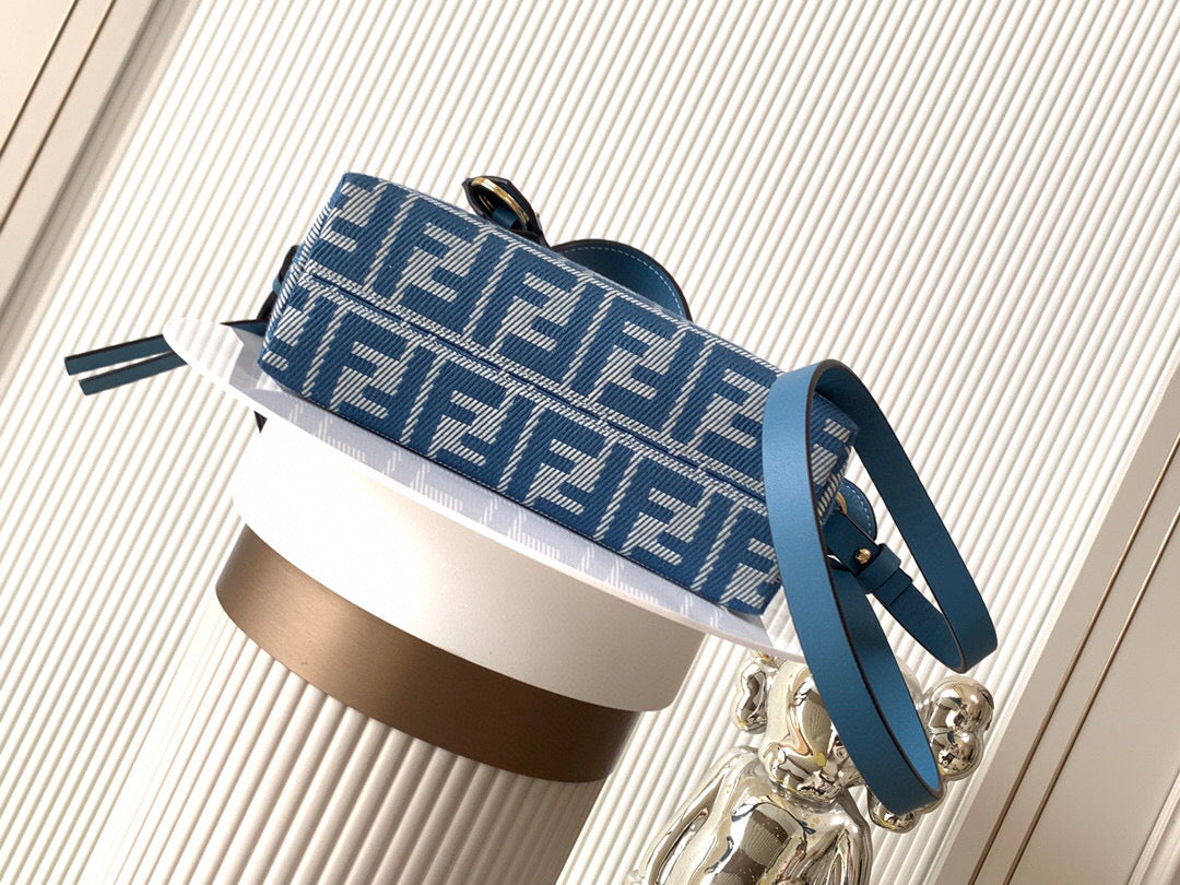 Fendi Sling bag (Mini)