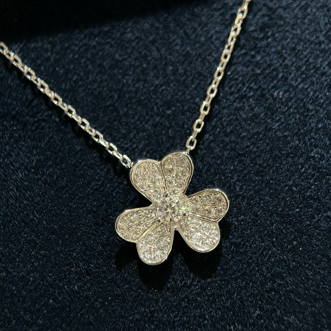 Van Cleef & Arpels Necklace