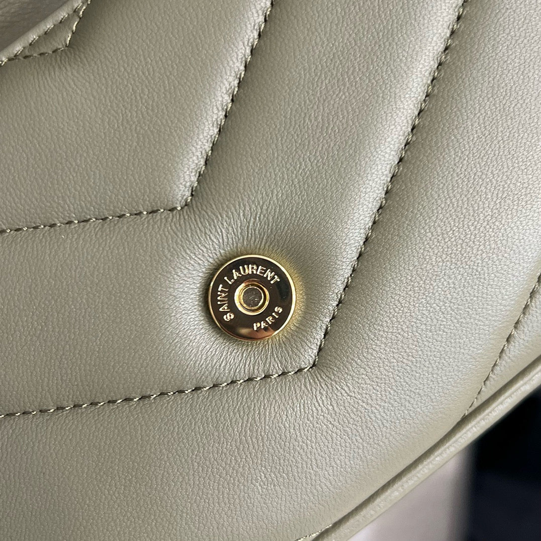 YSL Loulou Shoulder Bag 20x12x5cm