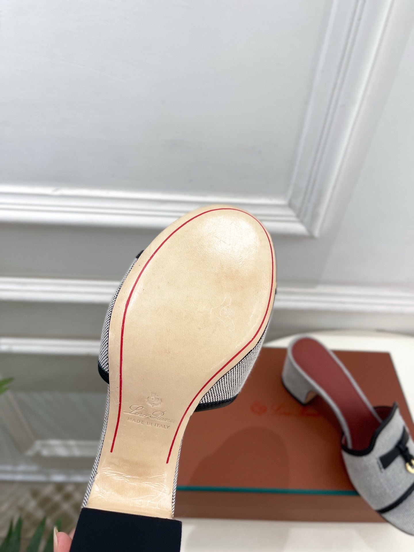 LP Sandals