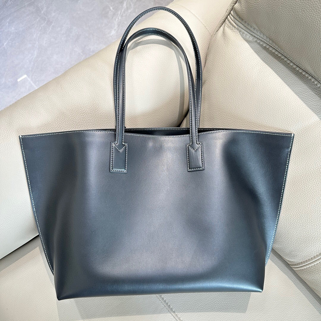 Burberry Tote