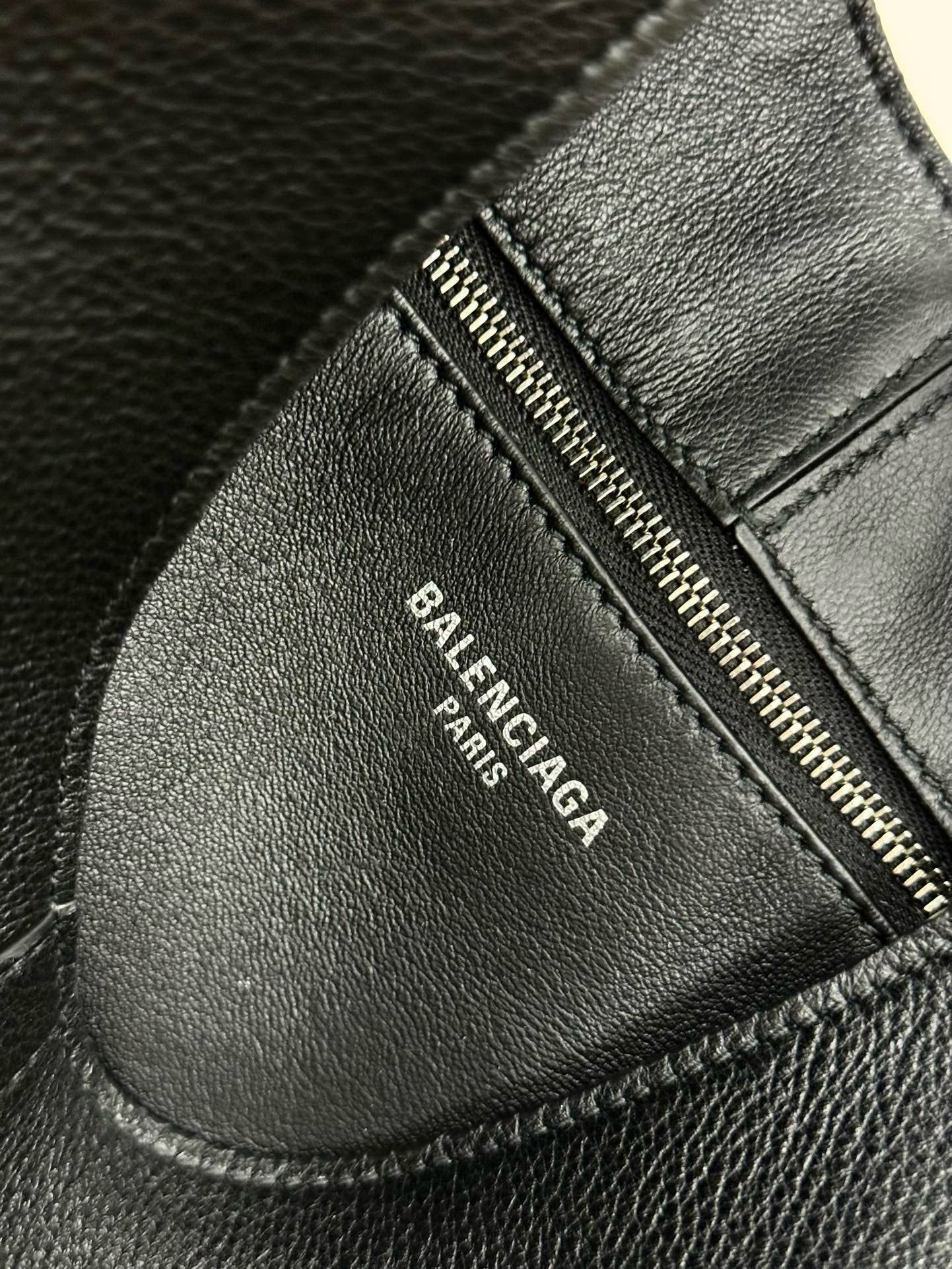 BLCG Locker Leather Shoulder Bag(61.9x35x9.9cm)