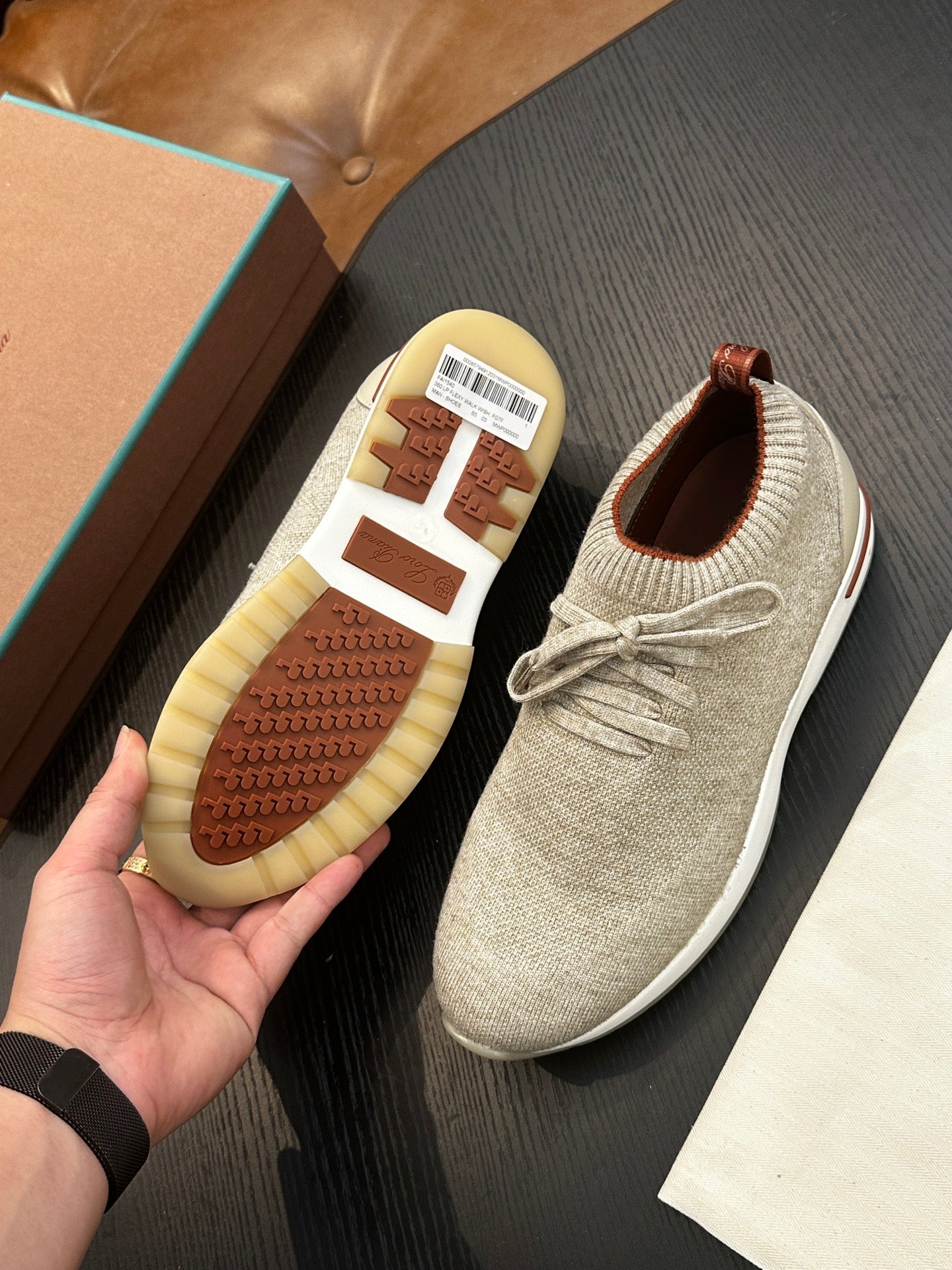LP Sneakers