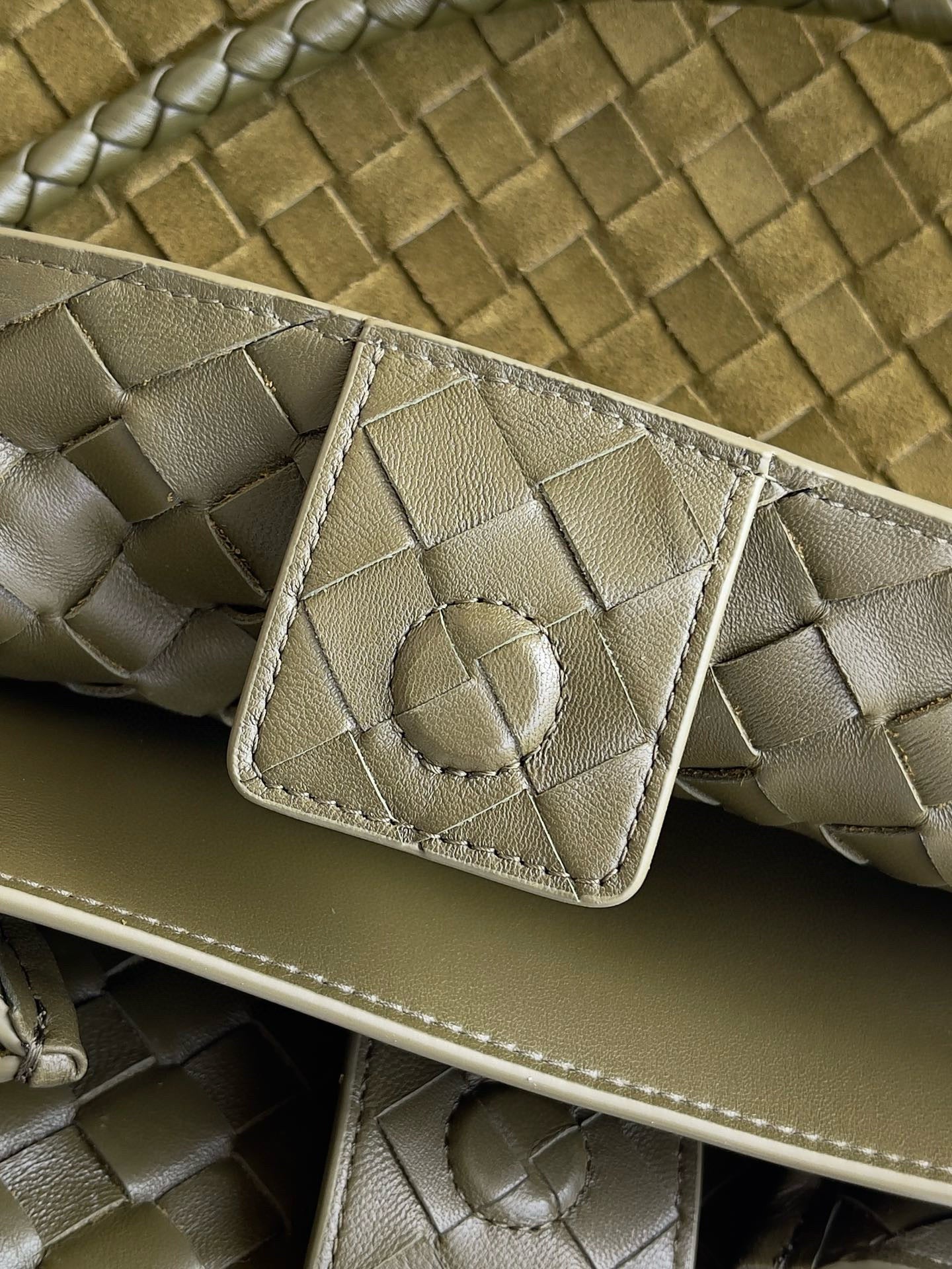BV Andiamo Top-Handle Bag