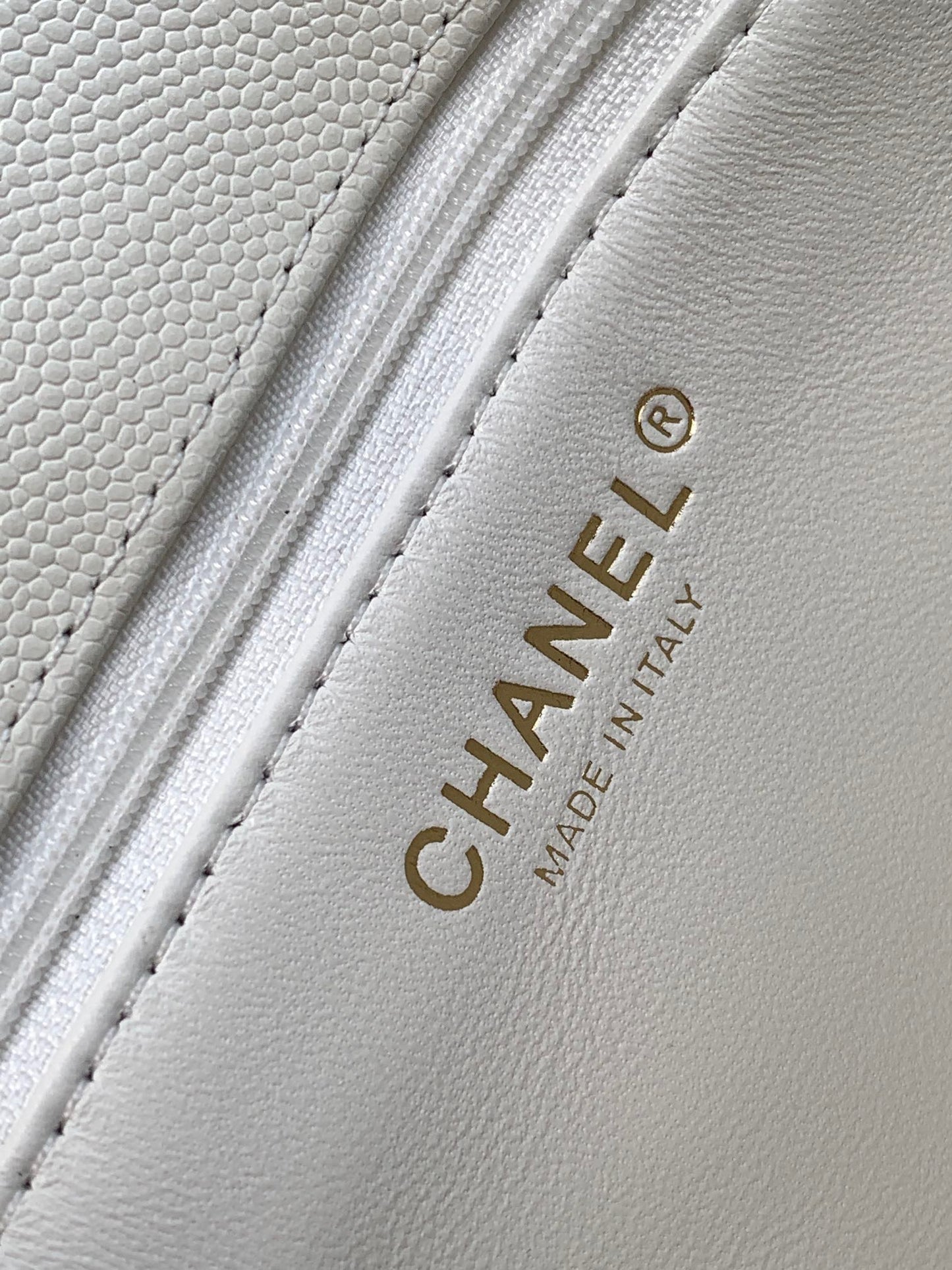 Chanel Coco Handle (23cm)