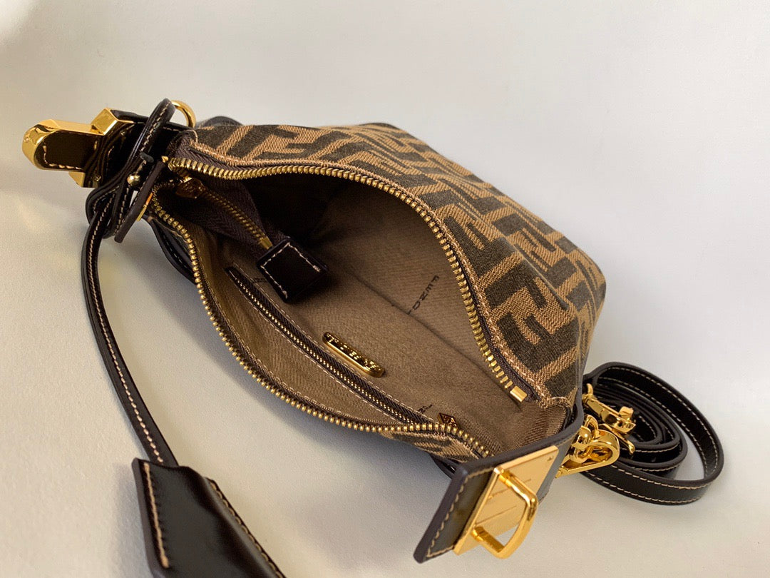 Bolso Fendi Mini Cubo