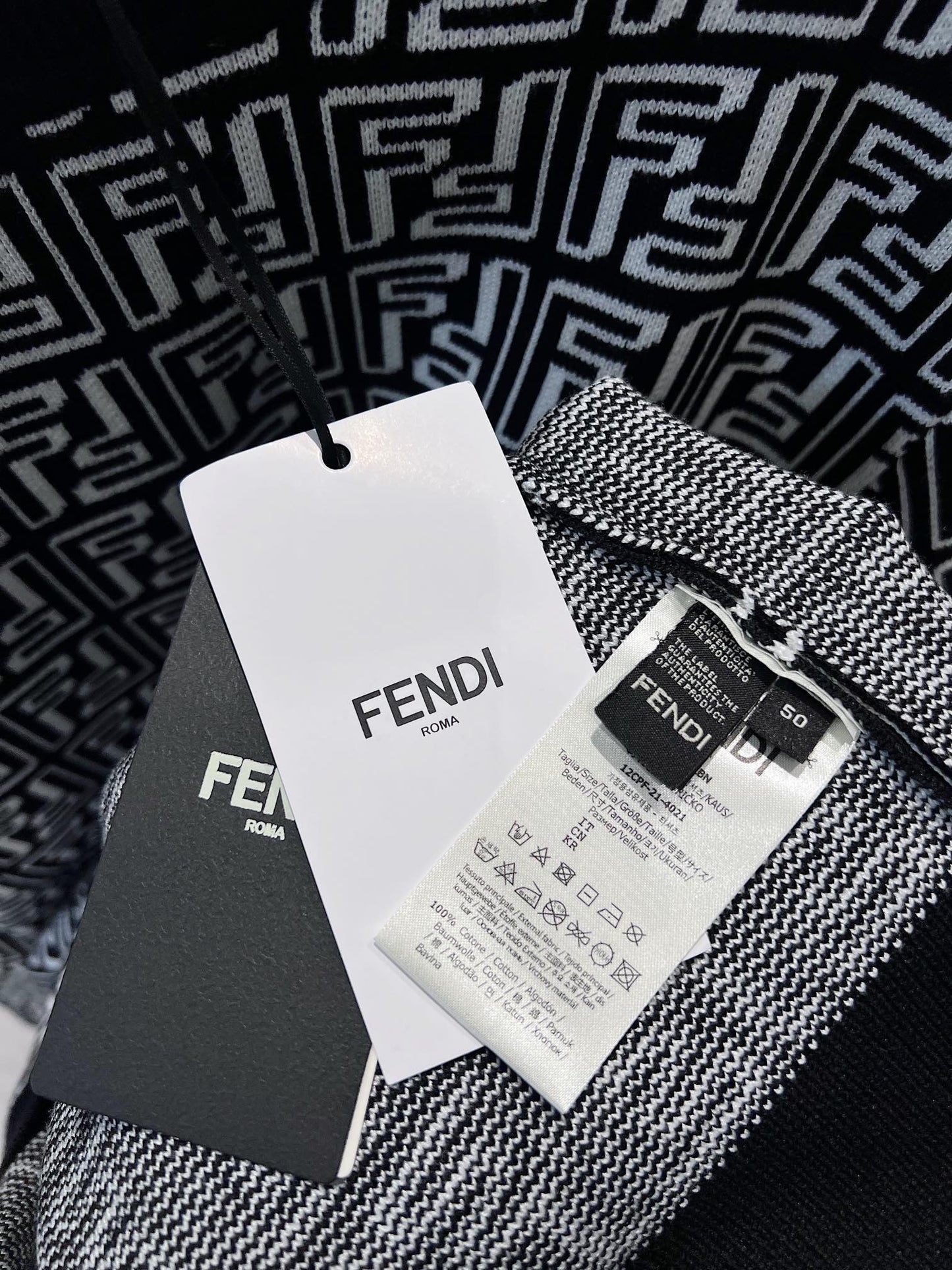 Suéter Fendi