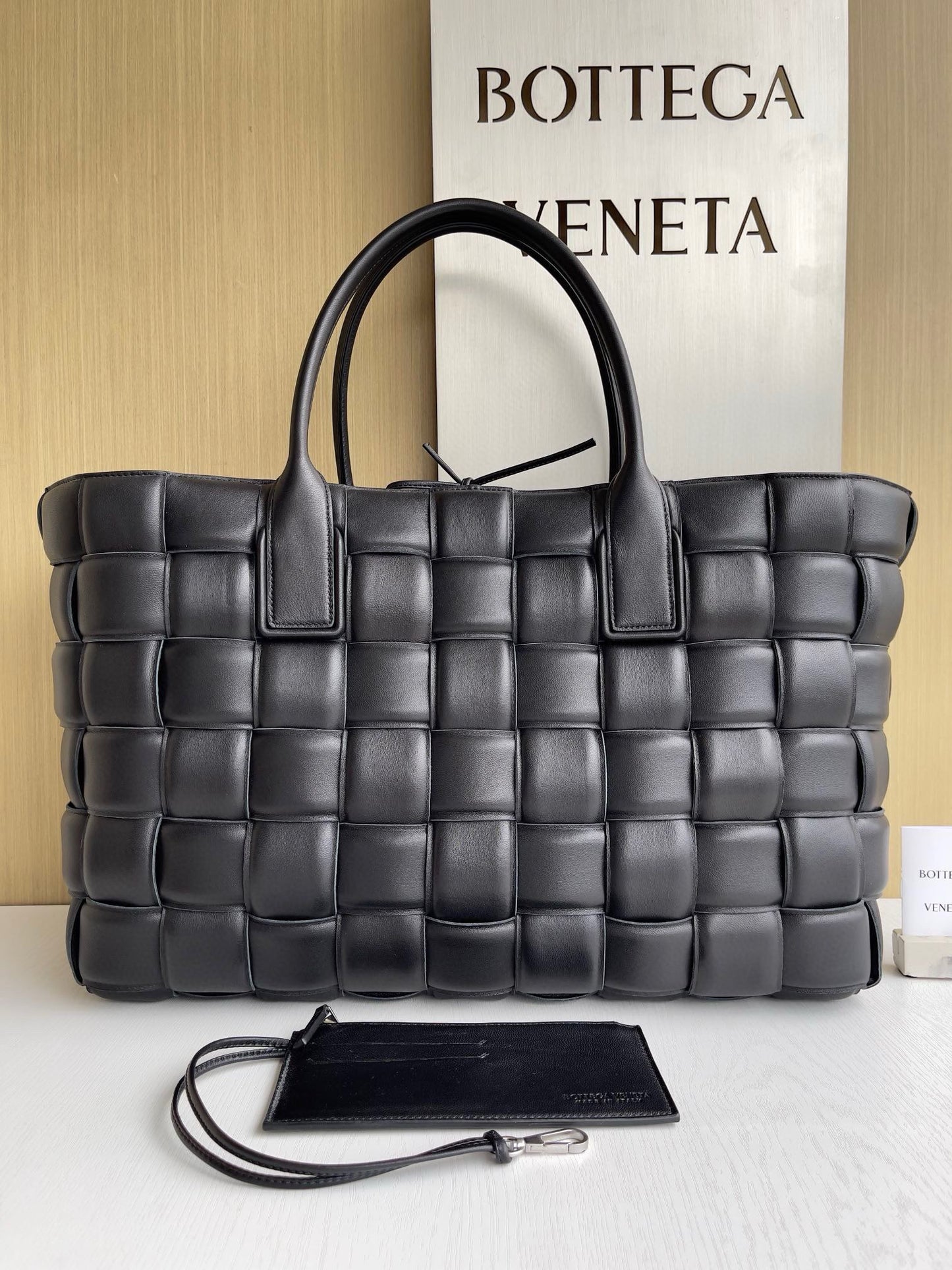 BV Large Padded Intrecciato Tote Bag 50x42x18cm