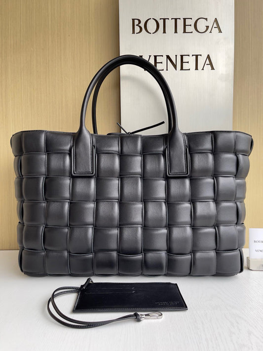 BV Large Padded Intrecciato Tote Bag 50x42x18cm