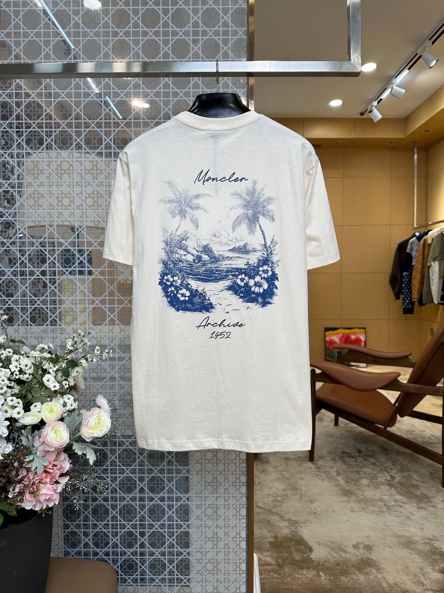Moncler T-shirt