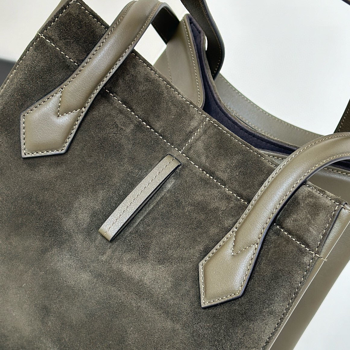 Fendi Tote  27x15x27