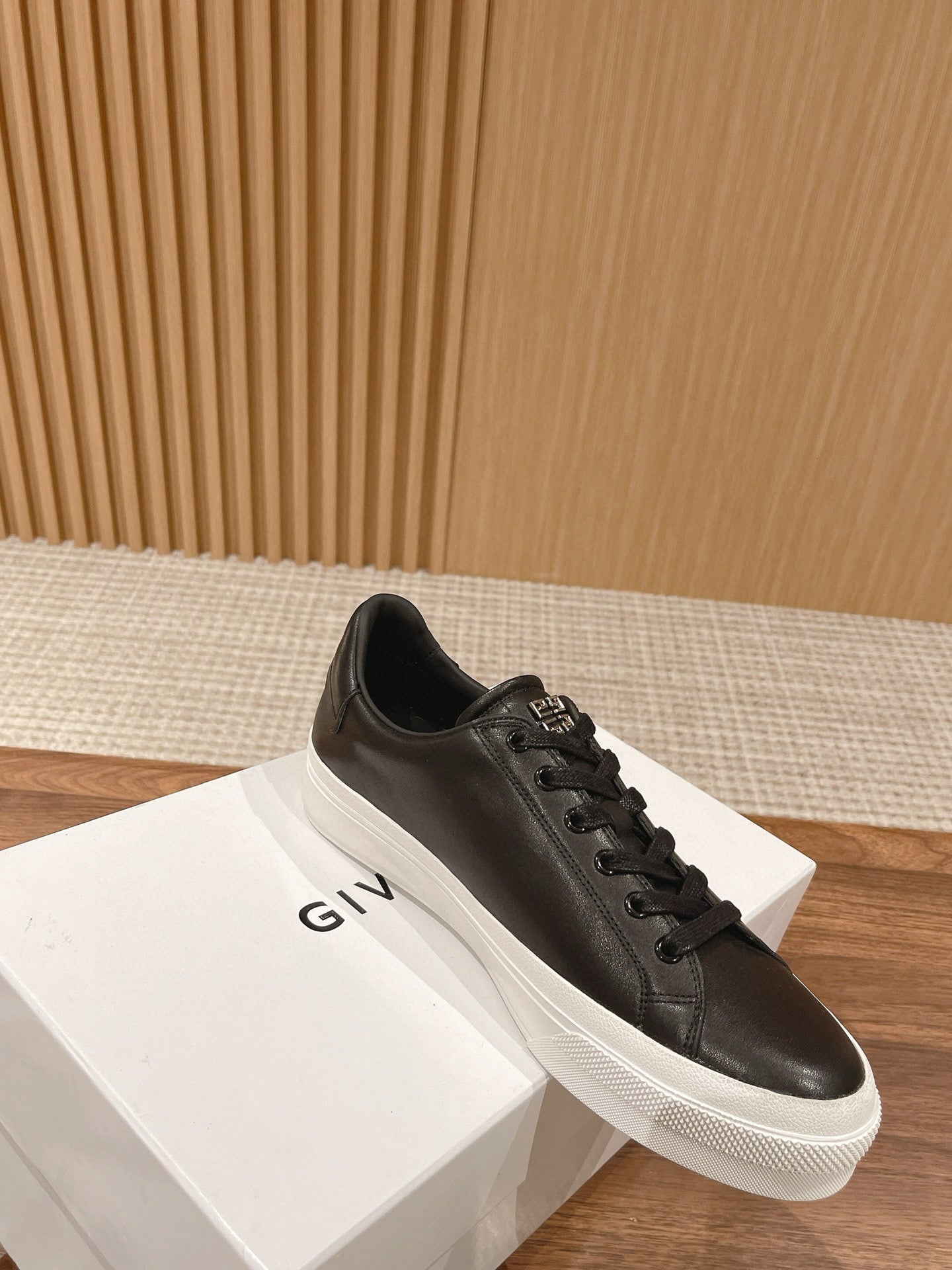 Givenchy Sneakers