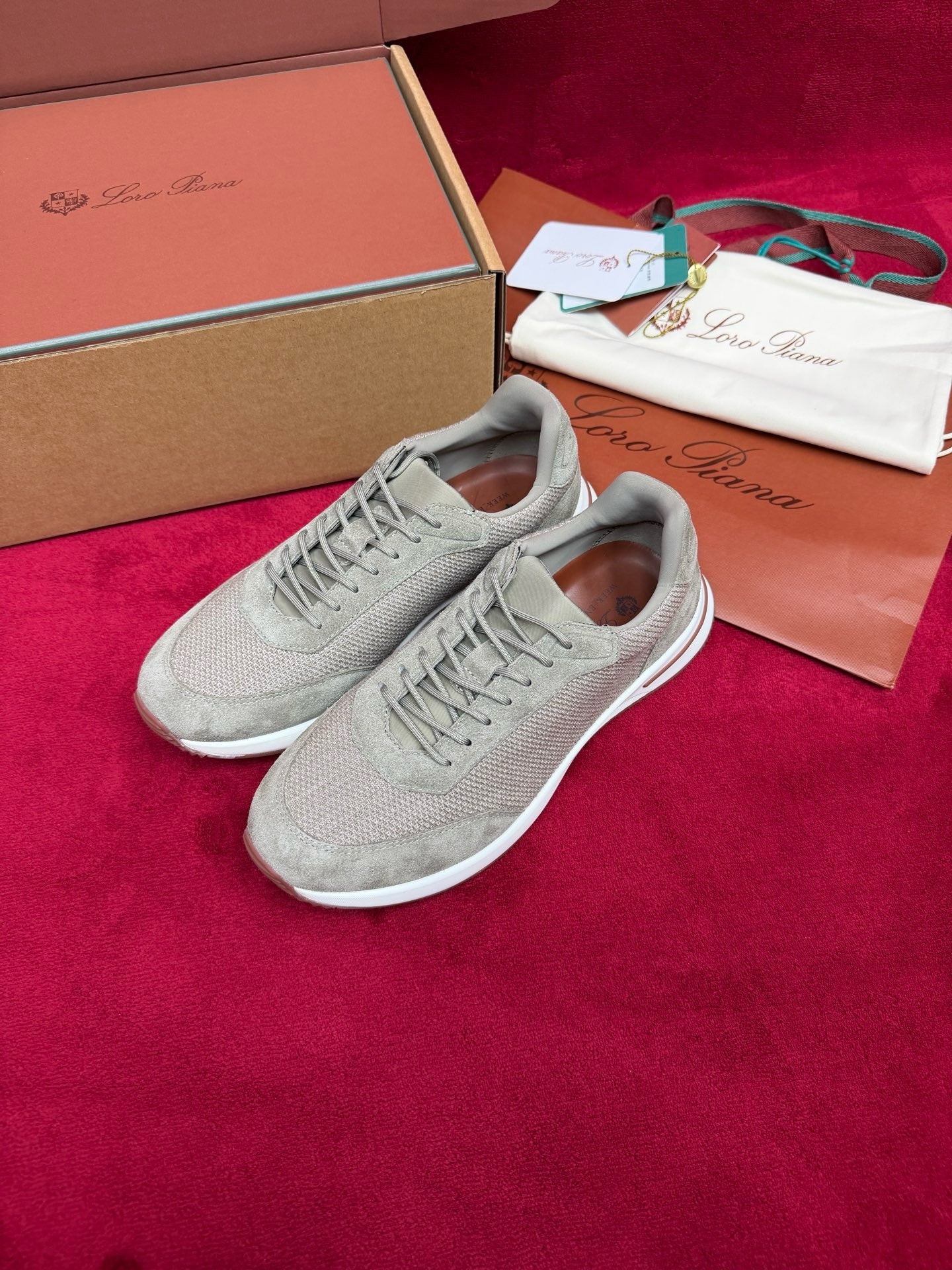 LP Sneaker