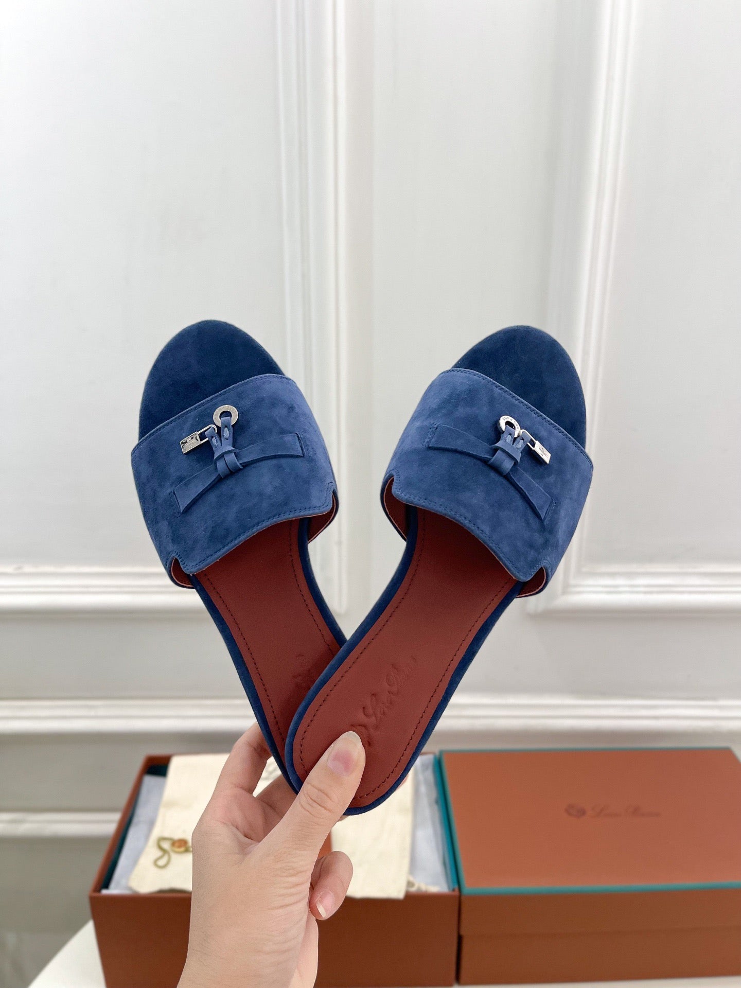 LP Sandals