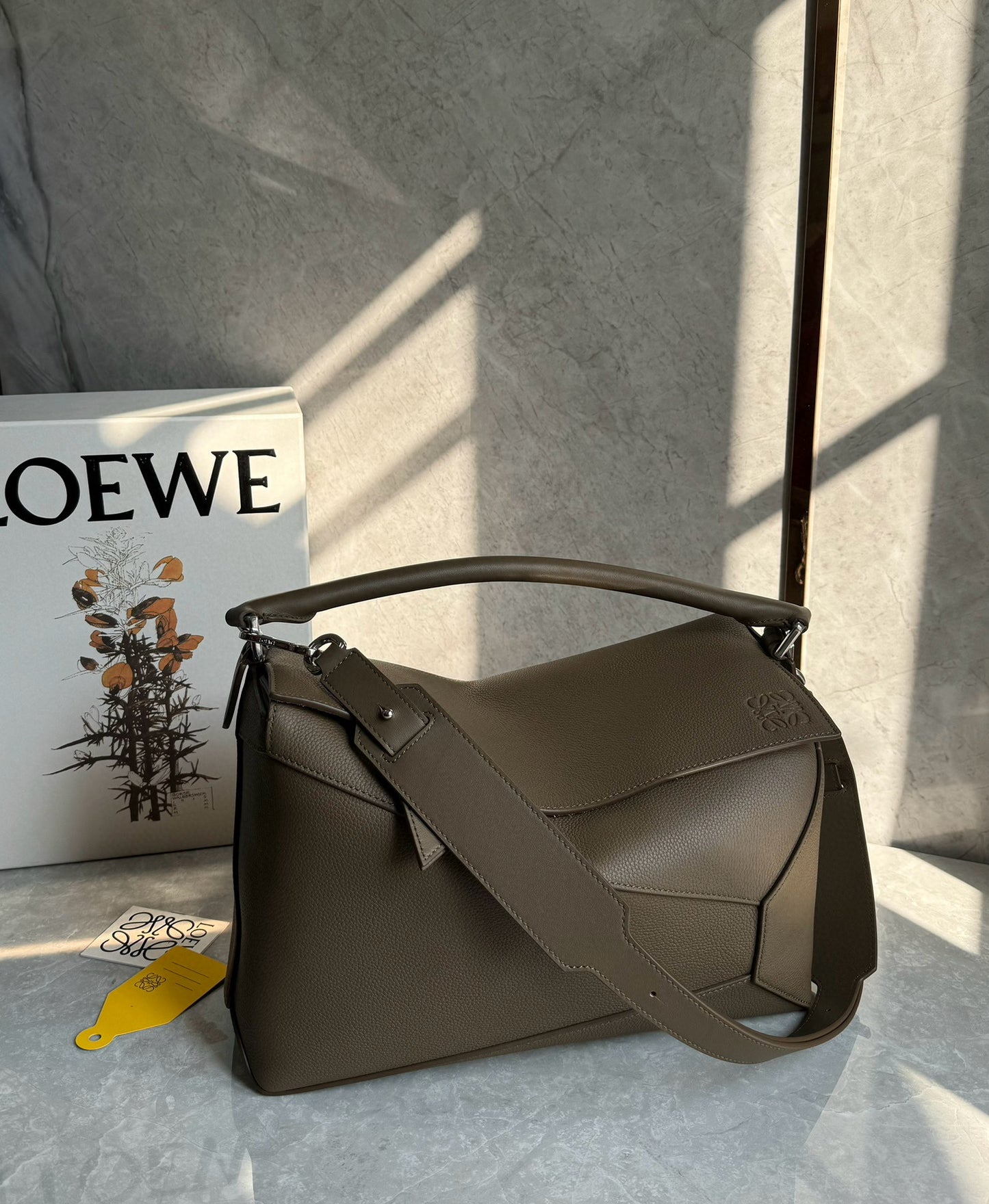 Loewe Puzzle Shoulder Bag(33x21x17cm)
