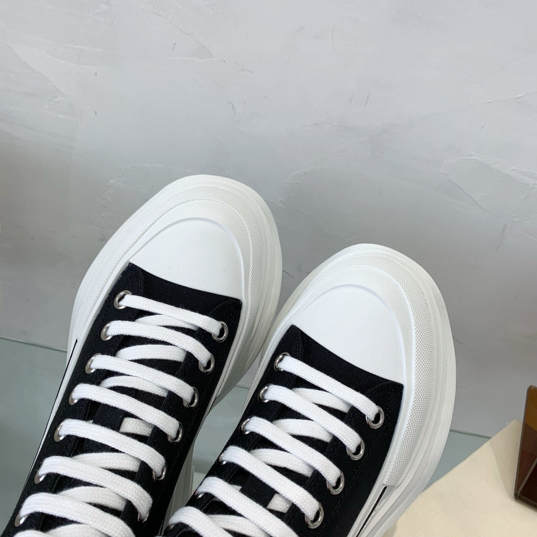 Alexander McQueen Sneakers