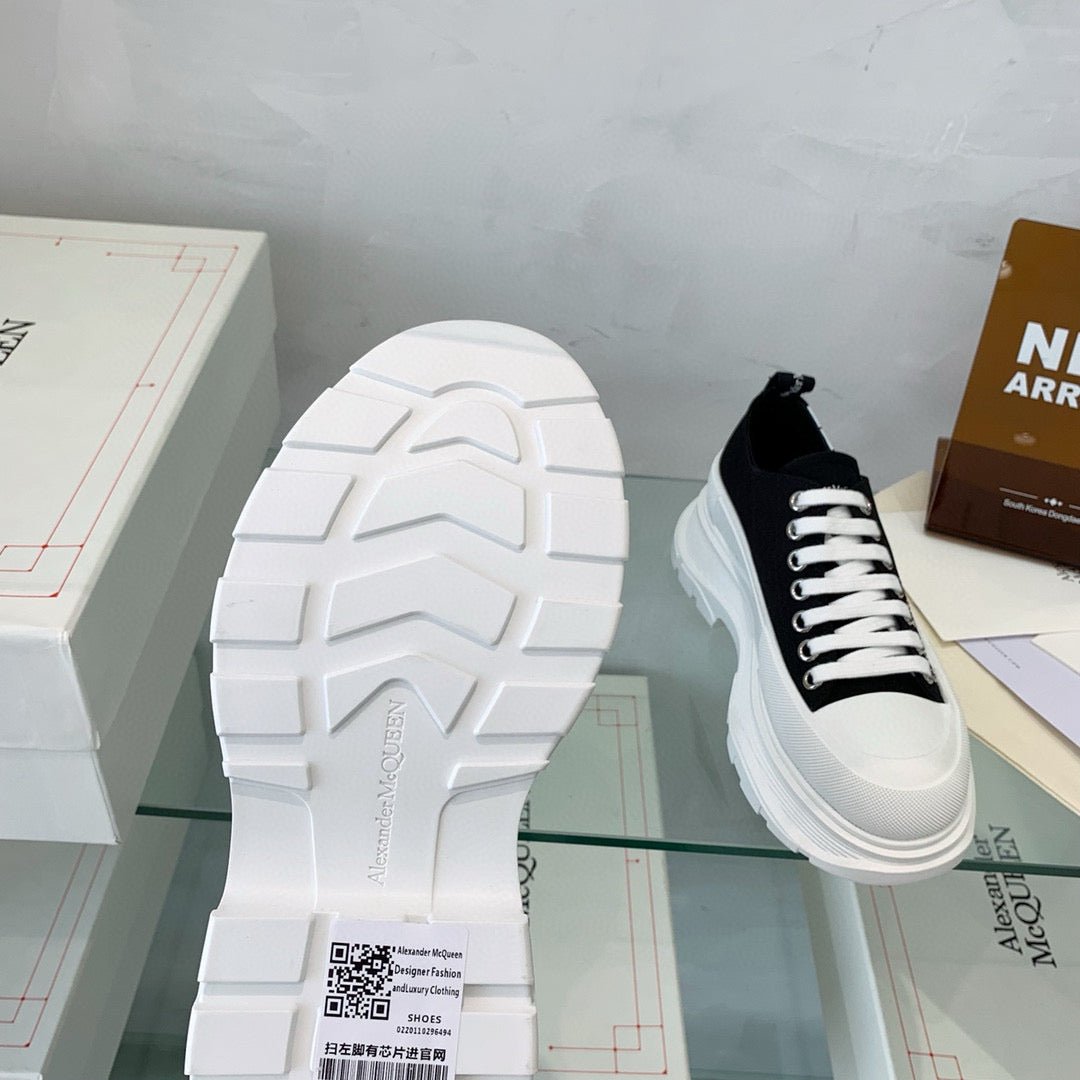 Alexander McQueen Sneakers