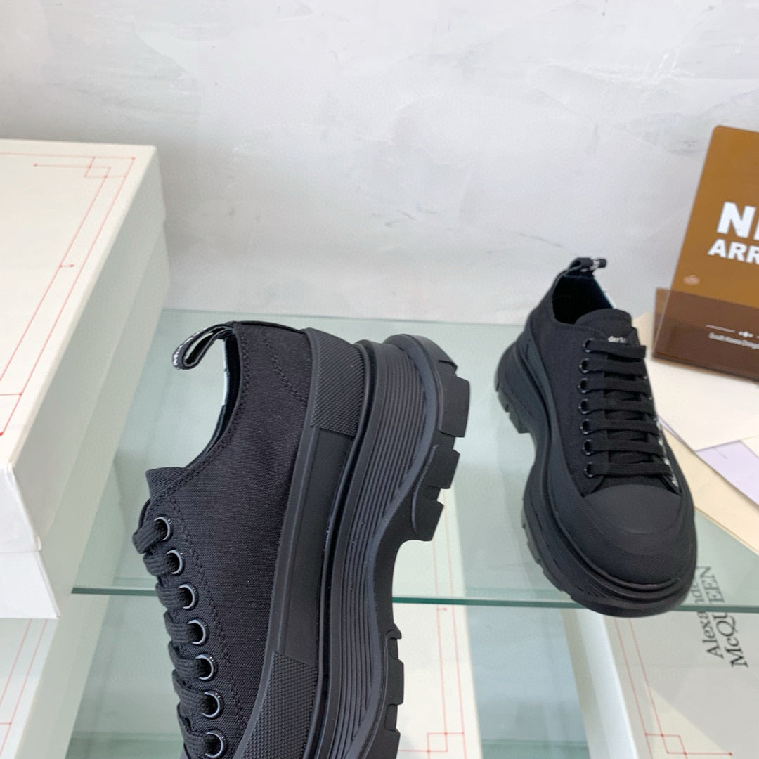 Alexander McQueen Sneakers