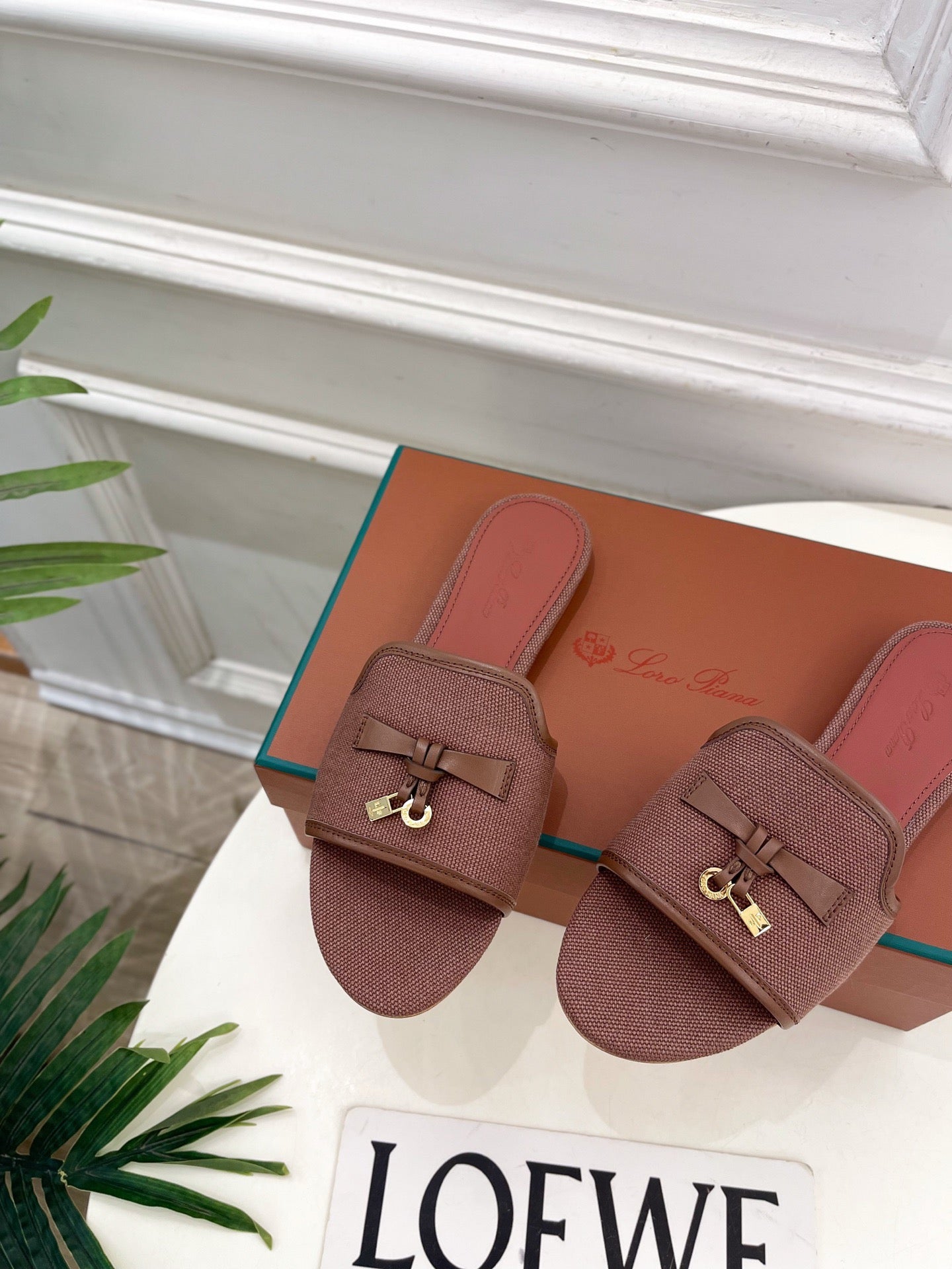 LP Sandals