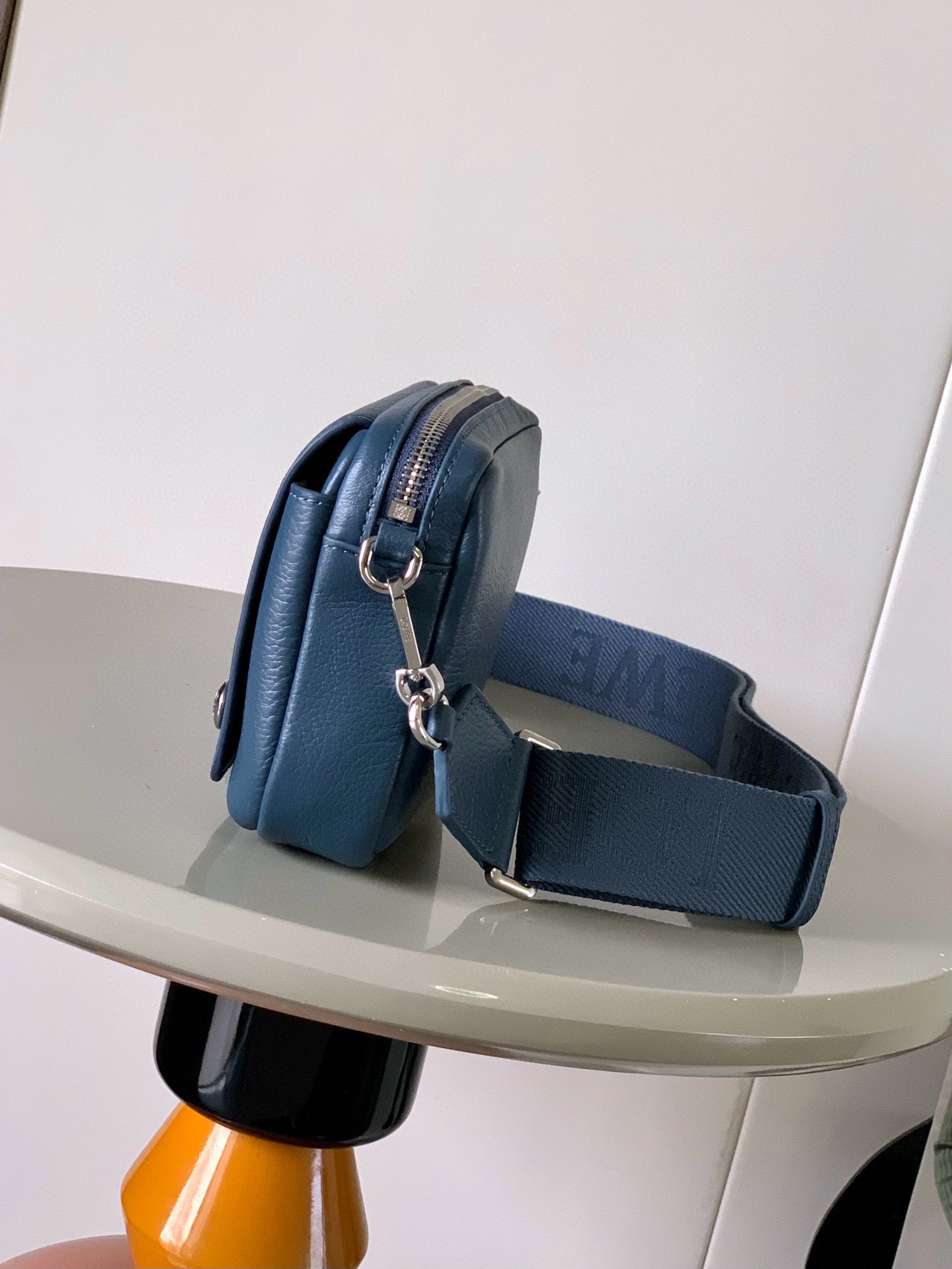 Loewe Messenger Bag 20x12.5x6CM