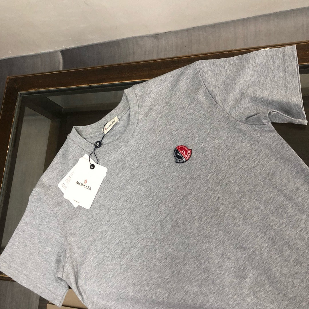 Moncler T-shirt