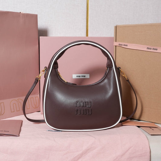 Miu Miu Wander Bag 20x23x6cm