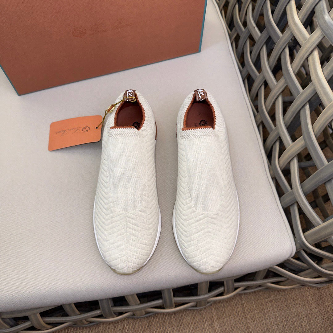 LP Sneakers