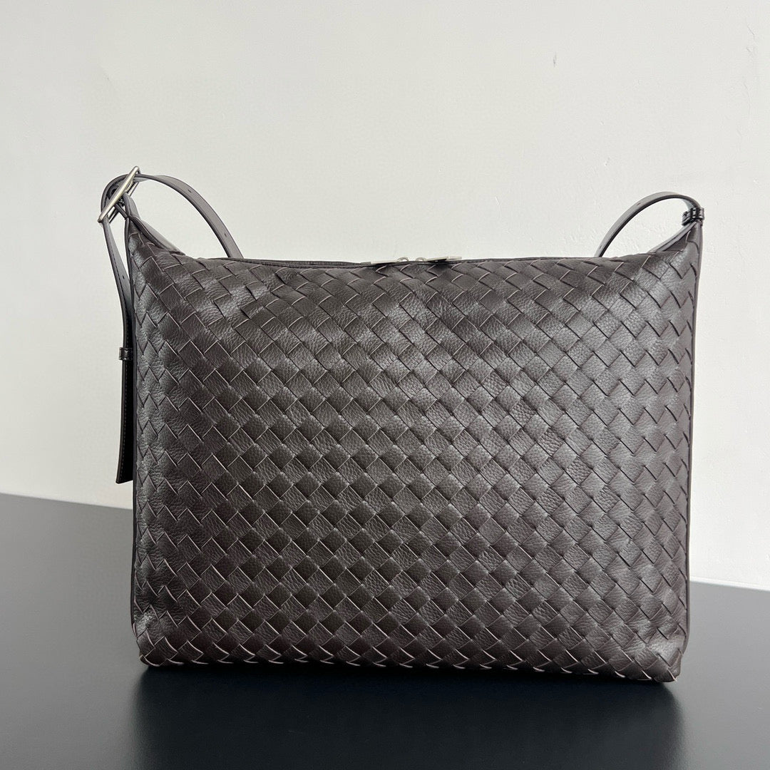 BV Hobo Bag 44x33x9CM