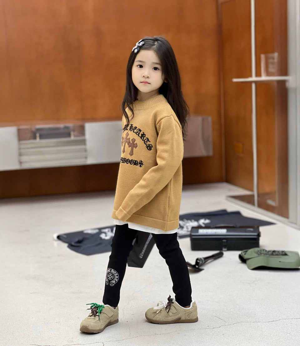 CH Sweater/Long Pant Set