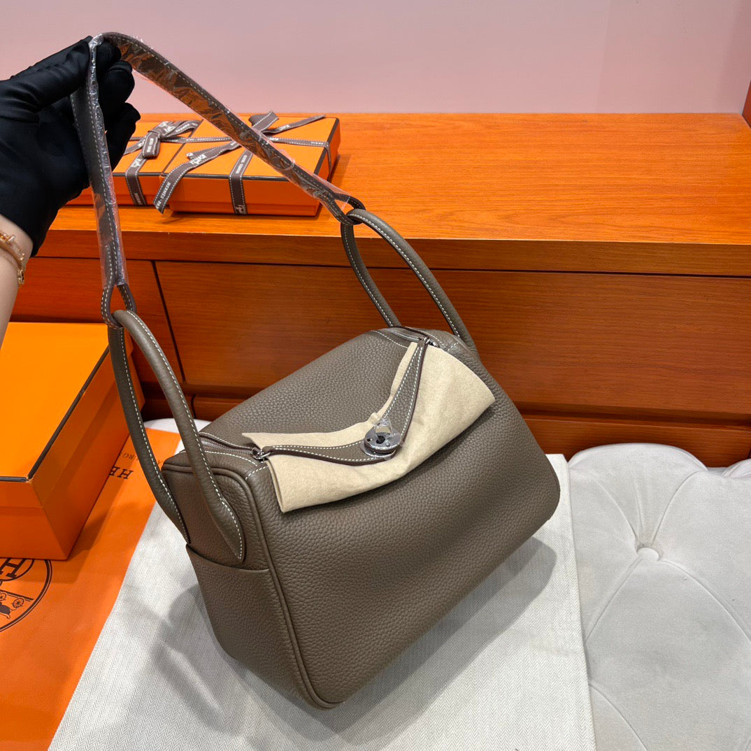 Hermes Lindy 26