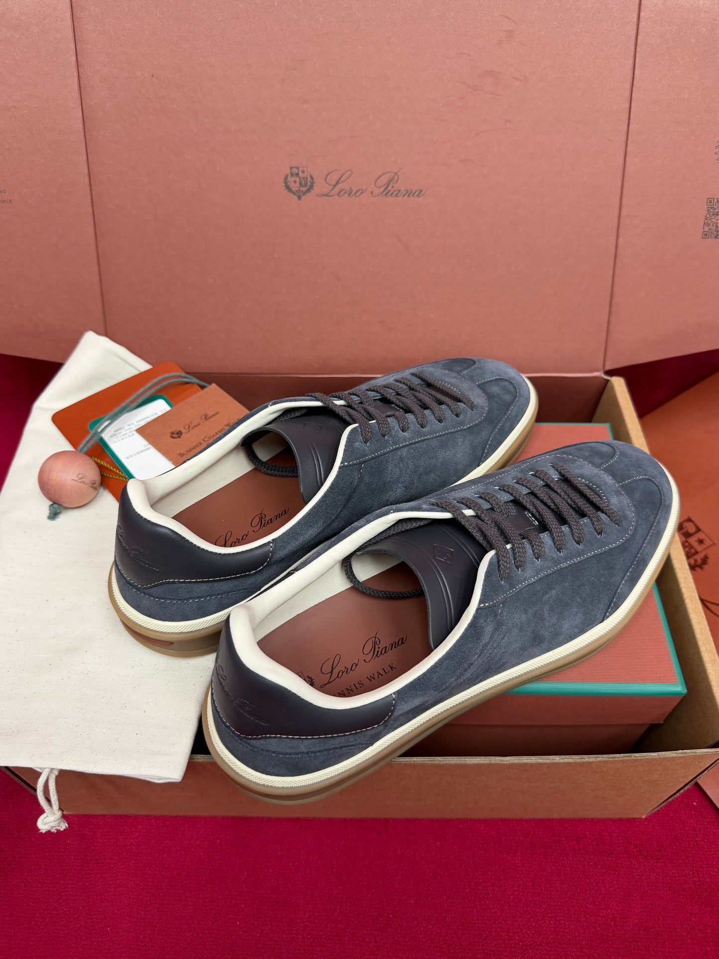 LP Sneaker
