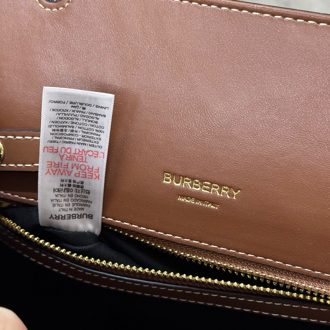 Burberry Vintage Two Handle Title Bag(32CM*15CM*25CM)