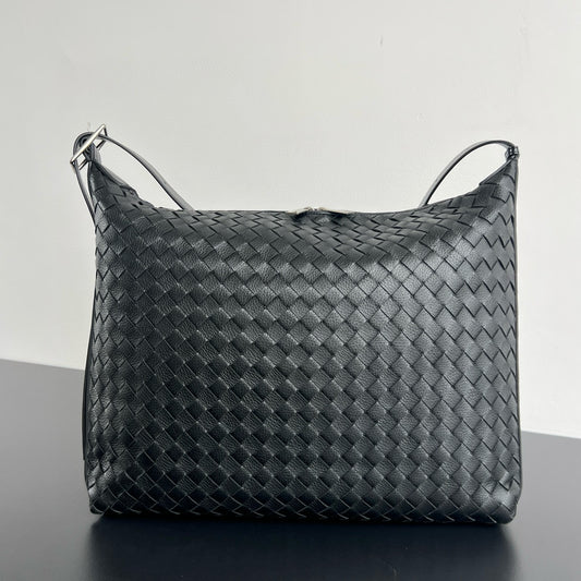 BV Hobo Bag 44x33x9CM