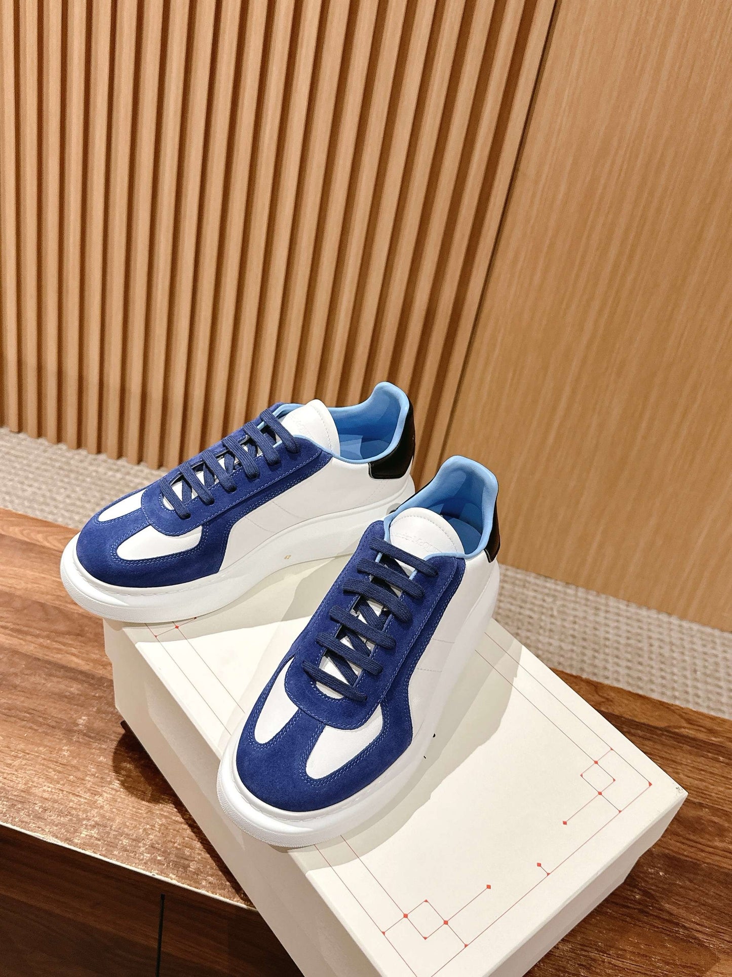 Alexander McQueen Sneakers