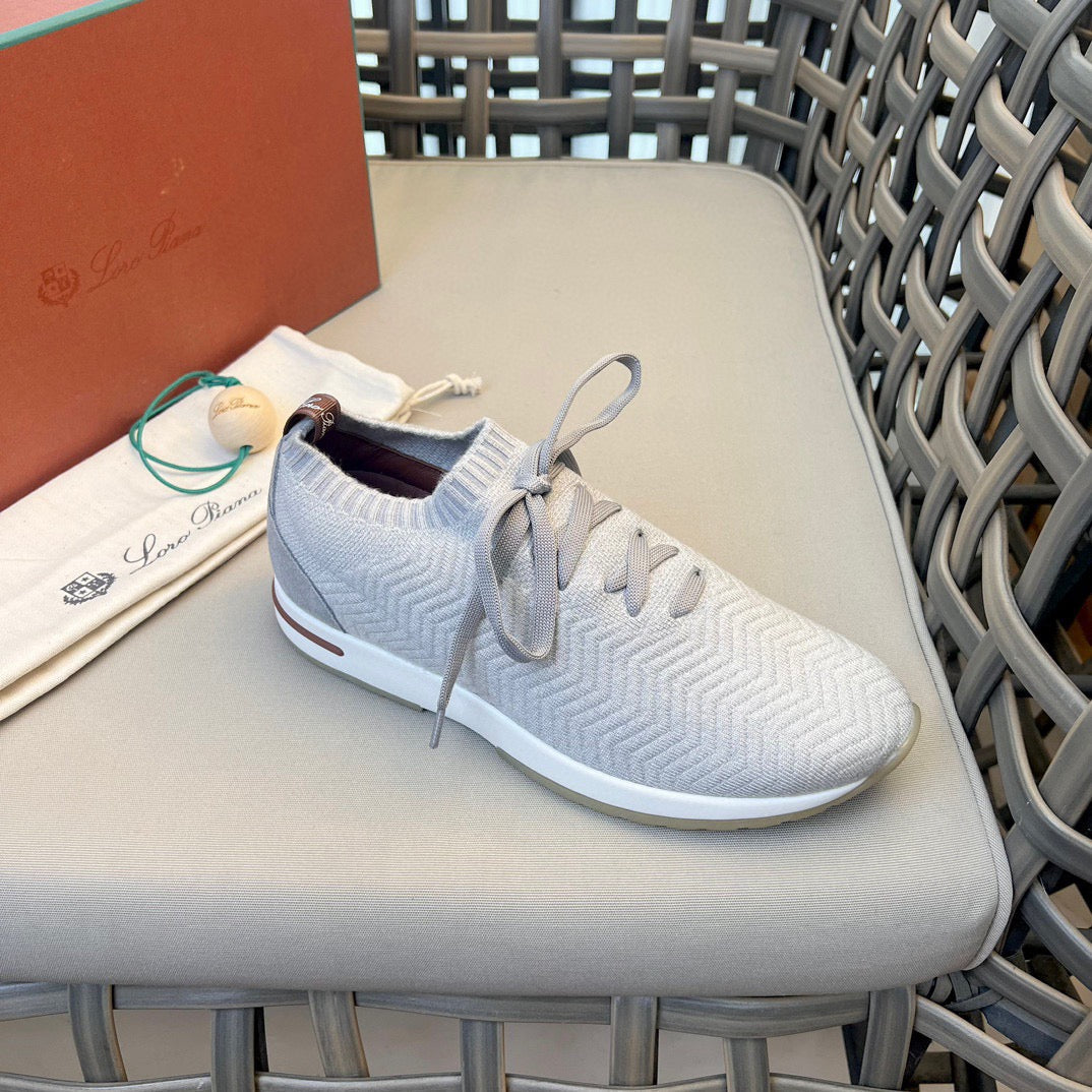 LP Sneakers