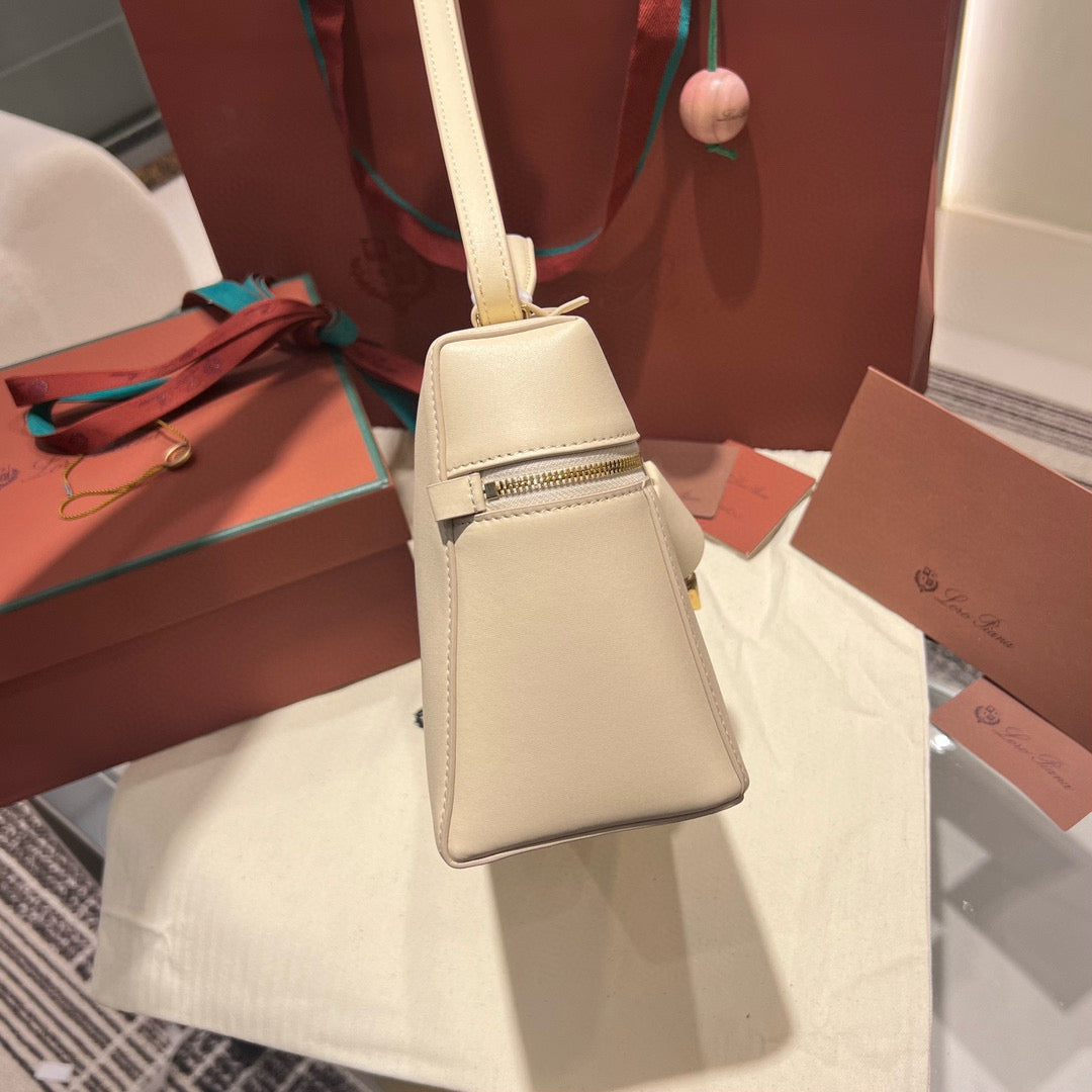 Loro Piana Extra Bag 27